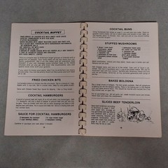 Sue&rsquo;s Kitchen Cookbook Jonesboro Arkansas Restaurant 1989 Edition 76 Pages