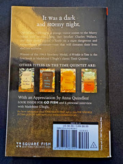 Big Sale! A Wrinkle in Time by Madeline L&rsquo;Engle – Paperback Book – Gently Used