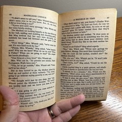A Wrinkle in Time by Madeleine L&rsquo;Engle 1976 PB Dell Laurel Leaf STRANGER THINGS