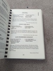 Christ Episcopal Church New Bern, NC Spiral Cookbook 1981 400+ Pages