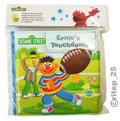 Sesame Street Ernie&rsquo;s Touchdown Bubble Book – Great For Bath Time (1 Pack) – New