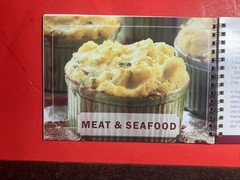 KOWALSKI&rsquo;S MARKETS SIGNATURE RECIPES 30 PAGES 8X6 IN. CHRISTMAS BAKING COOKBOOK