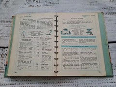 Betty Crocker&rsquo;s Good & Easy Cook Book 1954 1000 recipes 256 pages 1st Edition