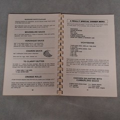 Sue&rsquo;s Kitchen Cookbook Jonesboro Arkansas Restaurant 1989 Edition 76 Pages