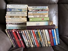 Lot of 47 Louis L&rsquo;amour Paperback Novels,Short Stories Hardback Sackett