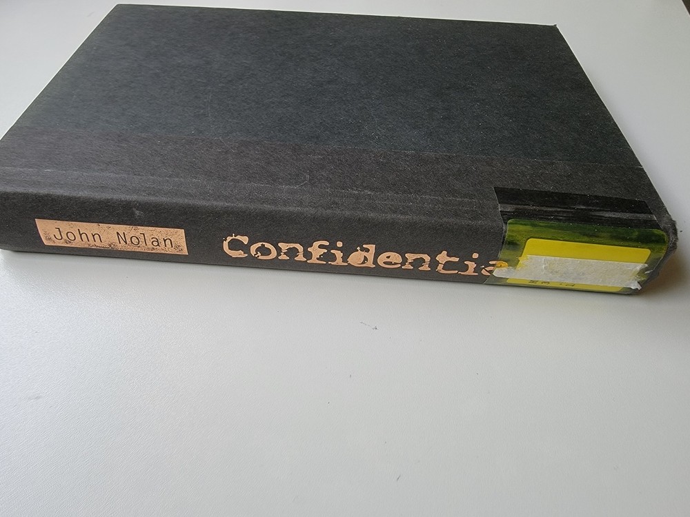 Confidential : How to Uncover Your Competitor&rsquo;s Top Business Secrets Legally 1st
