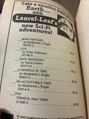 A Wrinkle in Time by Madeleine L&rsquo;Engle (Paperback, 1976)Dell Laurel Leaf Fantasy