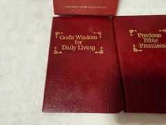 GOD&rsquo;S WISDOM FOR DAILY LIVING 3 BOOK BOX SET BONDED LEATHER GILDED GOLD EDGES