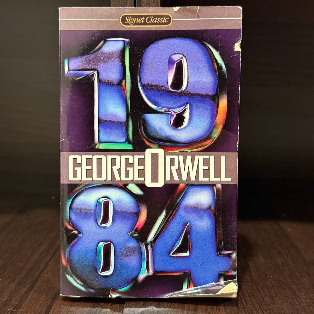1984 Signet Classics Vintage Paperback | George Orwell Dystopian Classic 👁️ 📺