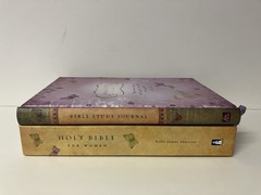 Women&rsquo;s Devotional Bible & Bible Study Journal Gift Set 2012 KJV Hardcover