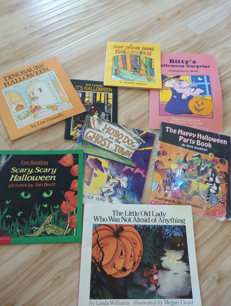 Scholastic Lot of 8 Illustrated Children&rsquo;s Paperback Halloween Books Ages 4-8