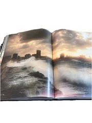 Annie Leibovitz A Photographer&rsquo;s Life 1990-2005 HCDJ 2006 Very Good