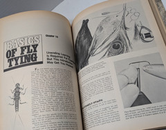 VINTAGE THE ABC&rsquo;S OF FISHING BOOK BOB ZWIRZ NOVICE TO EXPERT 288 PAGES