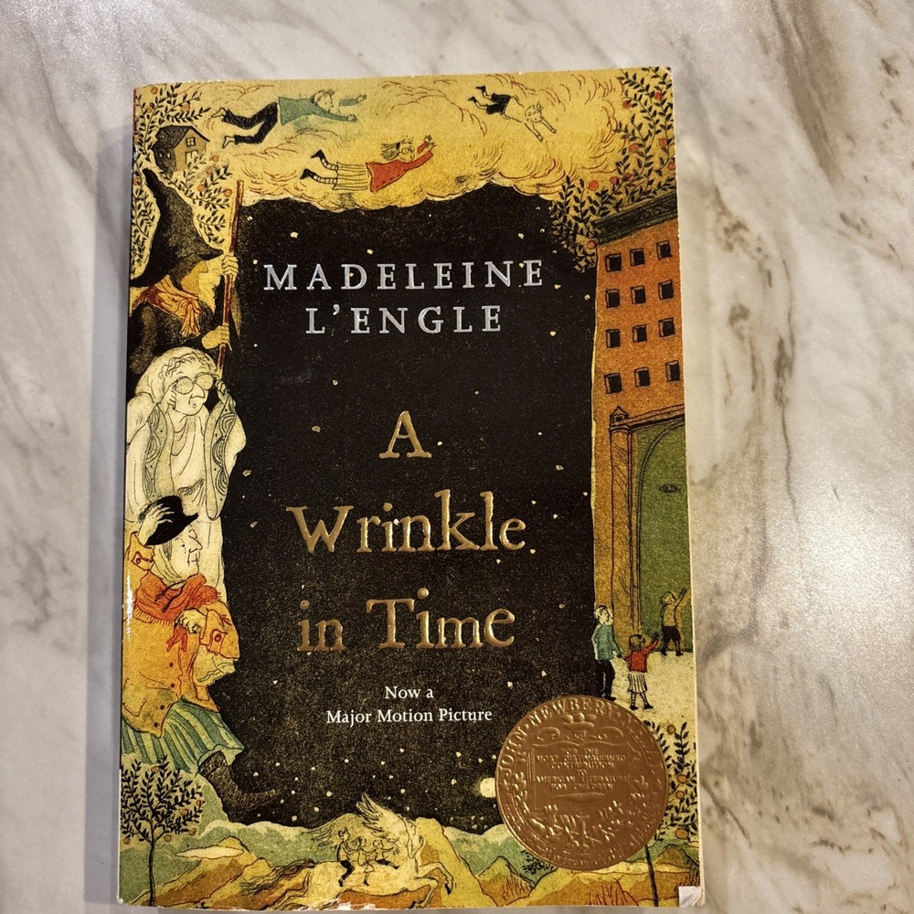 A Wrinkle in Time: (Newbery Medal Winner) by L&rsquo;Engle, Madeleine