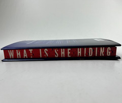 Freida McFadden « The Intruder » Hard Cover (A #1 New York Bestselling Author)