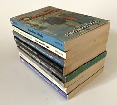 VTG Madeleine L&rsquo;Engle Lot 8 PB Dell Laurel Leaf 1980s A Wrinkle in Time Austins+