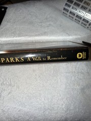 A Walk to Remember by Nicholas Sparks 1999 Hardcover Book Larger Print New