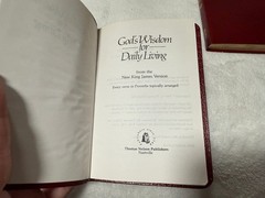 GOD&rsquo;S WISDOM FOR DAILY LIVING 3 BOOK BOX SET BONDED LEATHER GILDED GOLD EDGES