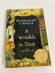 A Wrinkle in Time by Madeleine L&rsquo;Engle Paperback