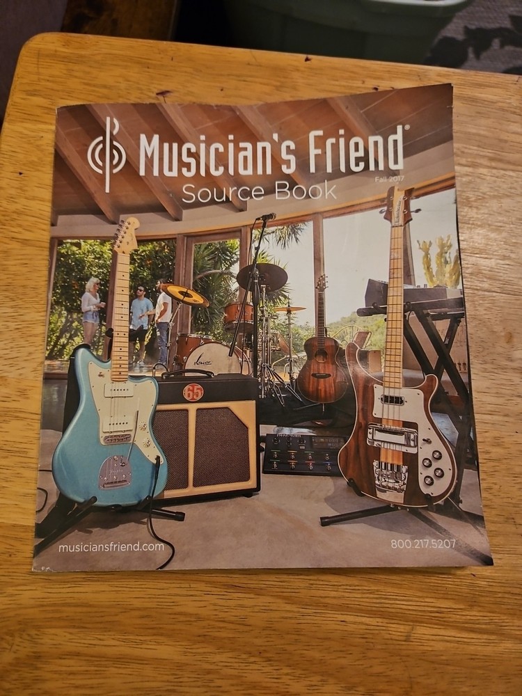MUSICIAN&rsquo;S FRIEND SOURCE BOOK FALL 2017 NEARLY 400 PAGES